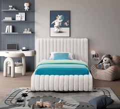 Nash - Bed