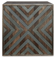 Dreggan - Square End Table - Brown