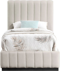Lucia - Bed