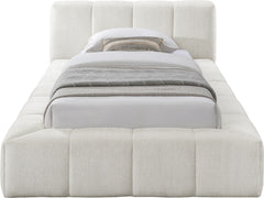 Carlin - Bed