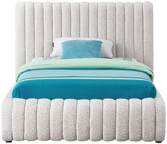 Nash - Bed