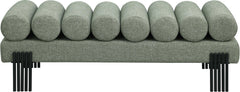 Akeela - Bench