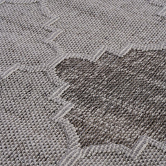 Guros - 6' X 9' Trellis Indoor / Outdoor Area Rug - White / Gray