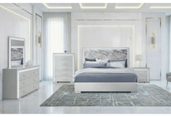 Naomi - 4 Piece Bedroom Set (King Bed, Dresser, Mirror, Nightstand) - Silver Marble