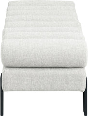 Akeela - Bench