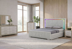Elias - 5 Piece Queen Bedroom Set Regular Footboard- Light Gray / Natural / White