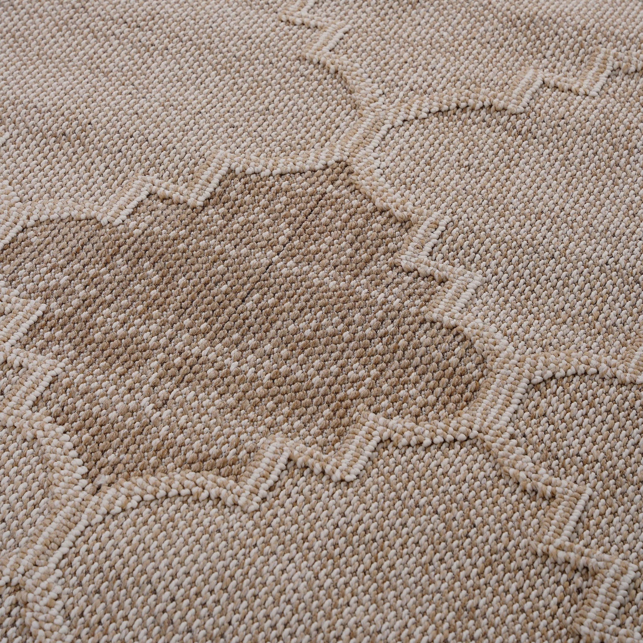 Guros - 6' X 9' Trellis Indoor / Outdoor Area Rug - Cream