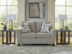 Willarae - Loveseat