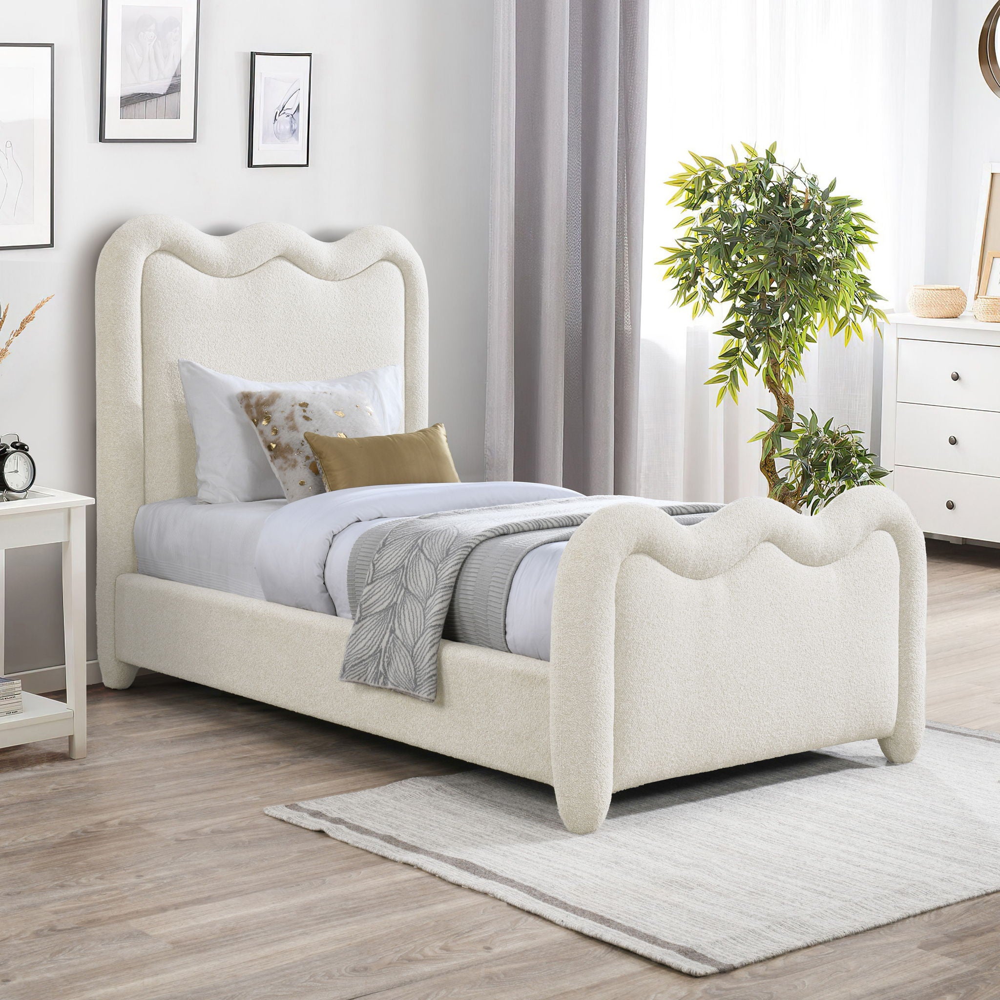 Gavin - Bed