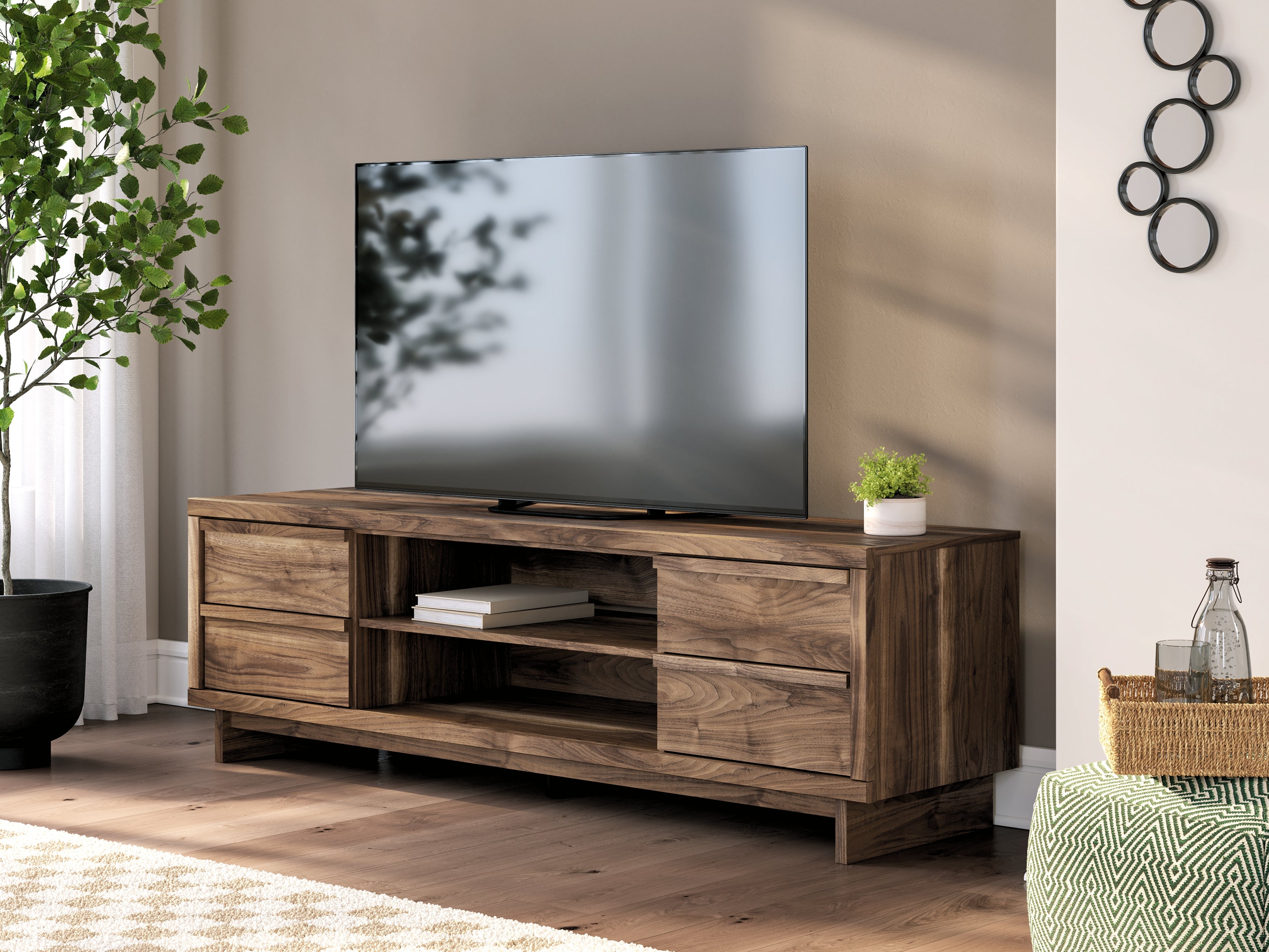 Zadilyn TV Stand