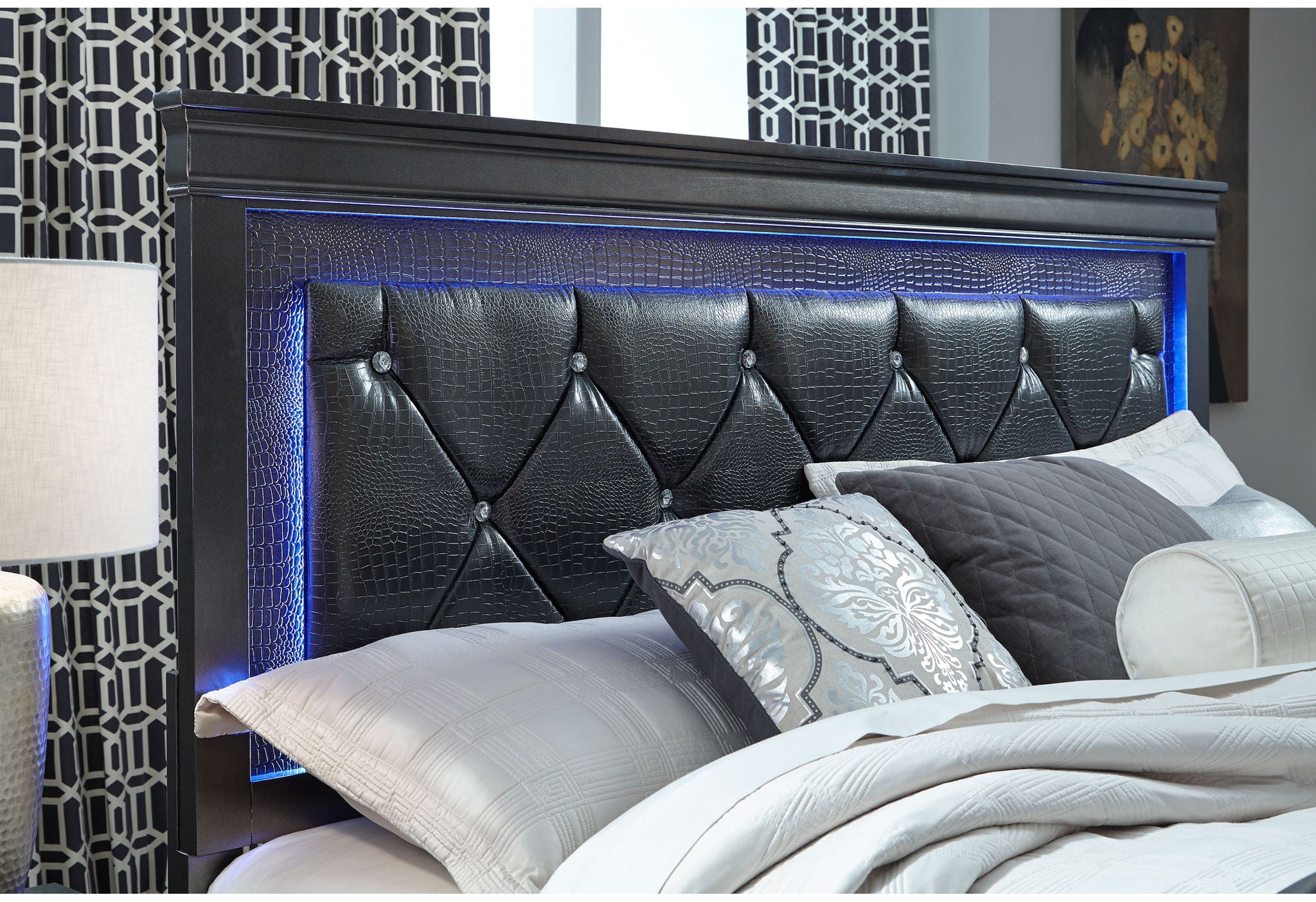 Pompei - 5 Piece Queen Bedroom Set (Bed With LED, Dresser, Mirror, 2 Nightstands) - Gray
