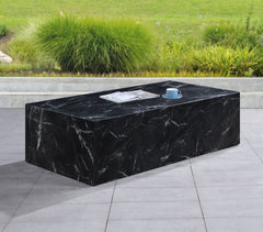 Piazza - Table
